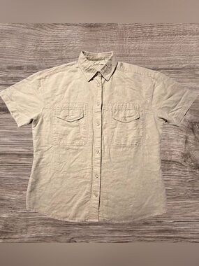 Gitano Short-Sleeve Button Front Blouse in Light Beige